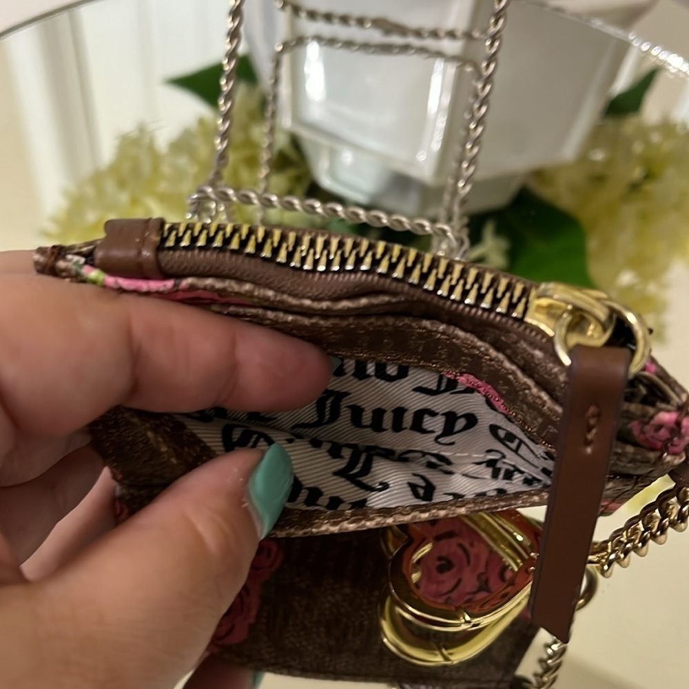 Juicy Couture Floral Painted Keychain Card Case w/Coin Zip Compartment - Picture 5 of 14